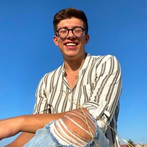 Meet your Posher, Cris